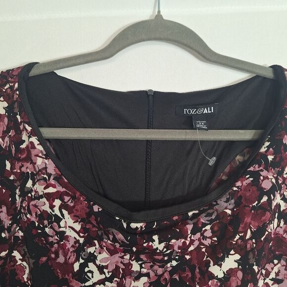 Roz & Ali Officecore Midi Dress Floral Short Sleeve Romantic Flowy Plum Size 24 - Picture 3 of 13